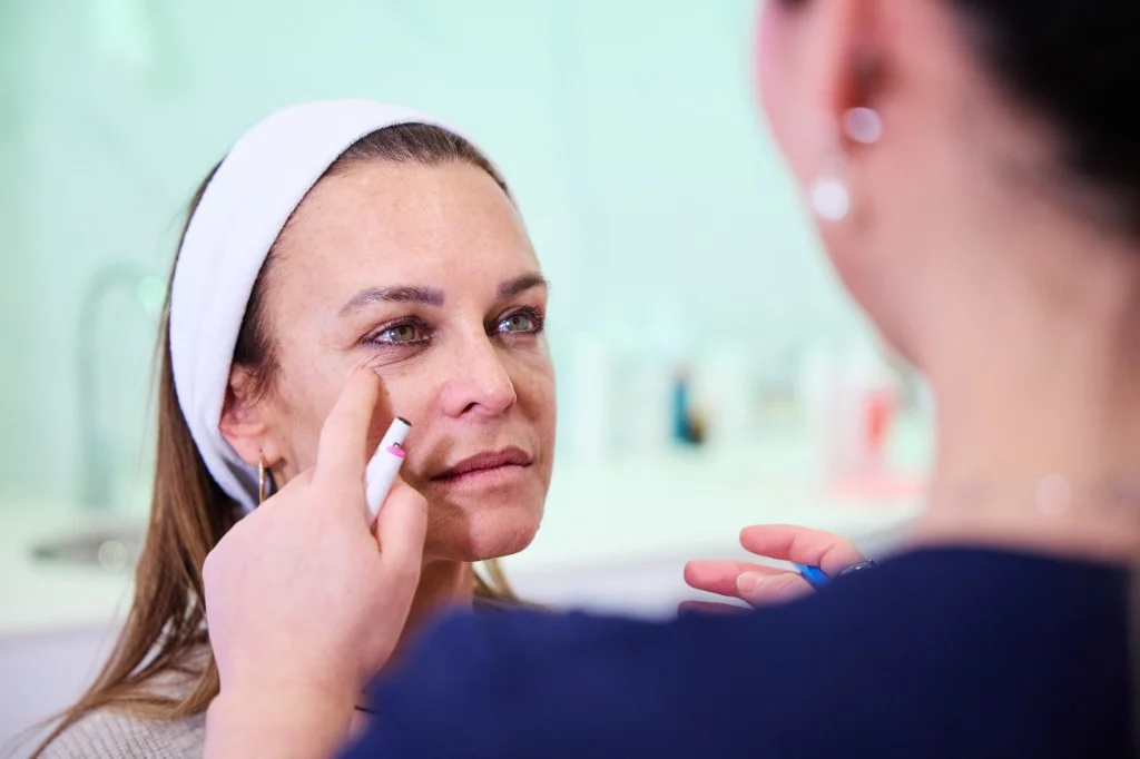 consulta médica estética personalizada en Lum Clinic
